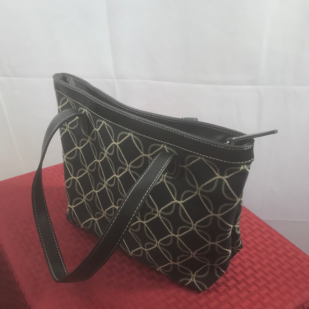 Nine West Black Geometric Shoulder Bag